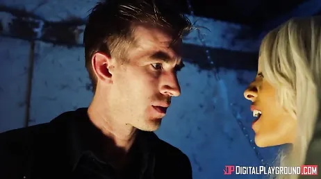 Zwischen Nacho Vidal und Danny D sprengen sie diese verdammte Blondine!