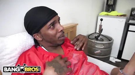 Sin duda que a Mia Khalifa le vuelven loca las pollas negras