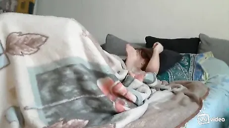 Bon porno amateur avec quelques jeunes excités dans la vingtaine