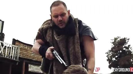 Canela Skin e Nacho Vidal scopano nel mezzo del vecchio west..