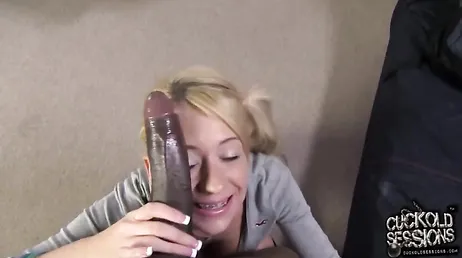 Vad blonda Kaylee Hilton gillar med en svart kuk