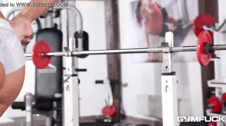 So gut ist Charley Atwell bei allem, woran sie im Fitnessstudio arbeitet