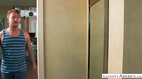 Lo sapevo figliolo, sapevo che l'avresti avuto grande quanto tuo padre!!