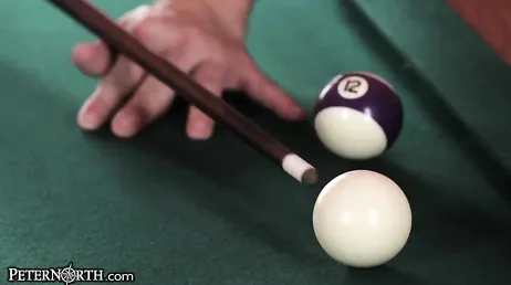 S'il te plaît, contrôle-toi, fils, je viens jouer au billard, pas pour que tu me déranges.