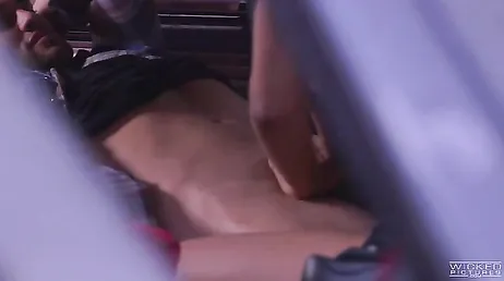 Depois de fumar alguns baseados acabamos tomando um pouco de pólvora