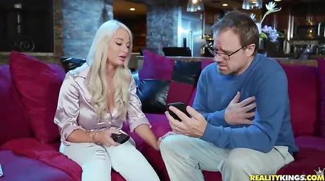 Hon ville också smaka på sin styvdotters pojkväns kuk