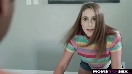 Je ne sais pas si la mère ou la fille est plutôt salope, mais elles le sont toutes les deux depuis un moment.