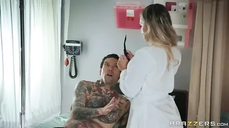 Sjuksköterskan Cali Carter har en speciell behandling för den hanen