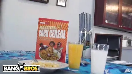 Meu Deus, ele é enorme e ainda não está duro, dá medo
