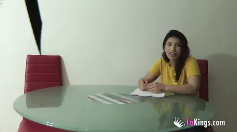 Ela gosta de brincar com os alunos, é assim que essa professora particular é...