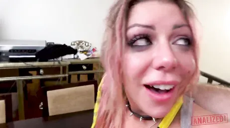 Super hardcore anaal neuken met getatoeëerde MILF Karma RX