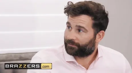 O marido me convida para jantar e eu acabo transando com a esposa cruel dele