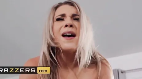 Essa massagem vai sair do controle, como não ficar com calor com essas...