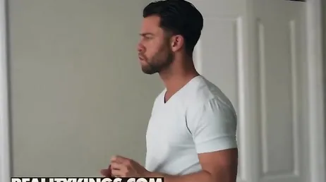 I catch her showing her pussy to her boyfriend through the mobile phone...!!