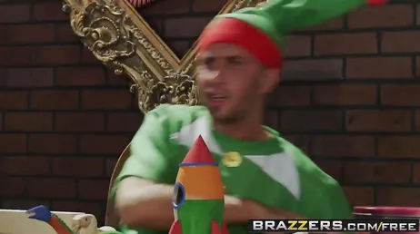 Il folletto Keiran Lee fa vergognare le tre streghe malvagie