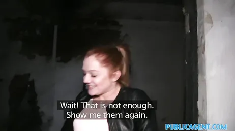 Redhead ger mig en bra avsugning i parken i utbyte mot €50