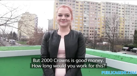 Redhead ger mig en bra avsugning i parken i utbyte mot €50