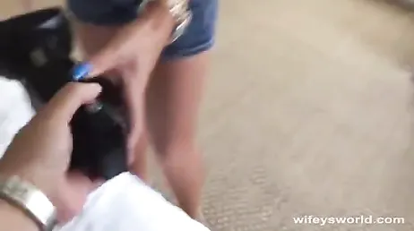 Registro la moglie del mio vicino che fa sesso con me