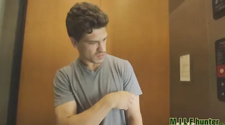 Con tanto esercizio hai il culo che hai, che signora Nina Elle