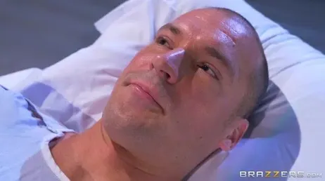 A psiquiatra abusa do paciente, ela não deixa nem o coitado respirar
