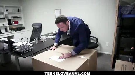 Il suo collega gli aveva preparato una bella sorpresa