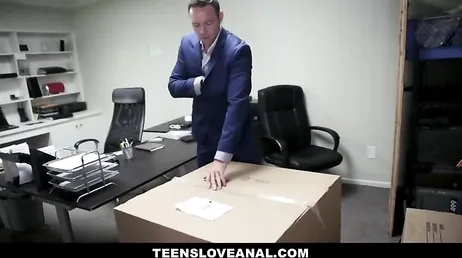 Il suo collega gli aveva preparato una bella sorpresa