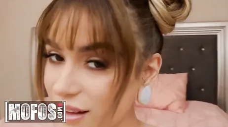 Ele fode minha bucetinha do jeito que eu gosto, do jeito que me excita!!