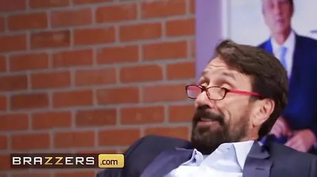 Sicherlich ist das Teil der Therapie, oder? Ja, ja, entspann dich einfach...
