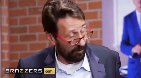 Sicherlich ist das Teil der Therapie, oder? Ja, ja, entspann dich einfach...