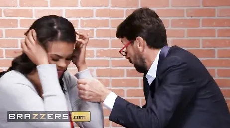 Sicherlich ist das Teil der Therapie, oder? Ja, ja, entspann dich einfach...