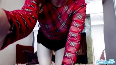 Quand Tori Black a froid, elle allume la cheminée et la webcam