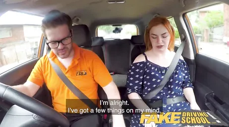 Autorijden lijkt niet te weten hoe, maar de lul van de leraar zuigen, ja