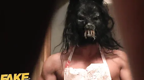 La farce d'Halloween avec ses amis latins se termine par un trio brutal