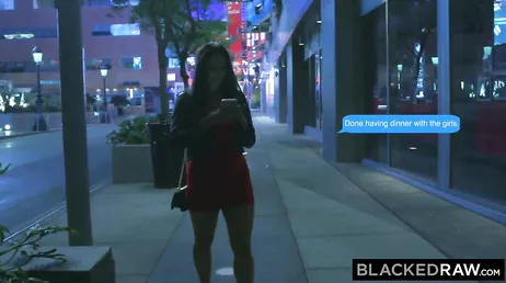 A peituda Ava Addams goza no pau negro, que pau!
