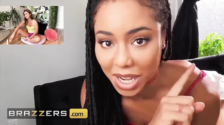 Squirting cum duell mellan Kira Noir och Paige Owens