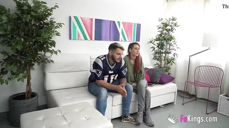 Otra pareja española que se presentan a un casting, que morbo..