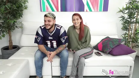 Otra pareja española que se presentan a un casting, que morbo..