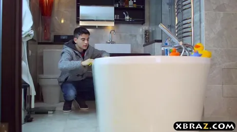 Jordi, o jovem espanhol que fode sua mãe peituda..