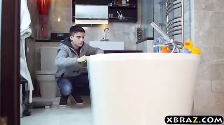 Jordi, o jovem espanhol que fode sua mãe peituda..