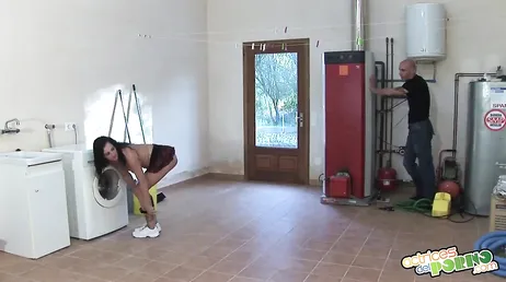 Carla Pons, the mature Spanish woman who fucks with the plumber..