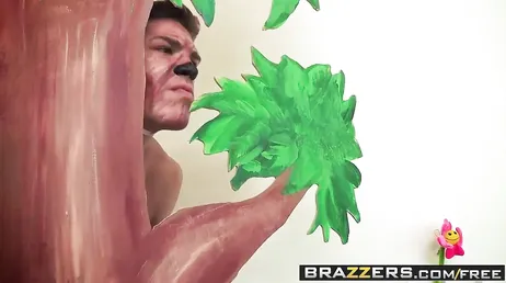 De pornoversie van de klassieke Roodkapje, wat een feest!