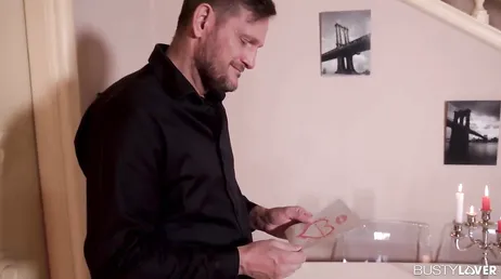 Was für Titten die Mutter meiner Freundin hat, die sind perfekt...