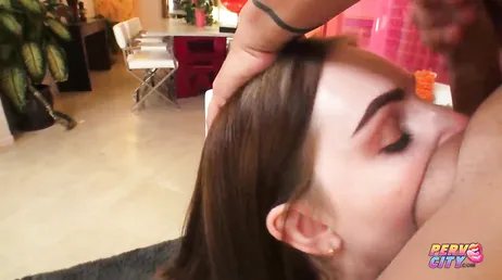 Maya Kendrick, a nice cock to put in your mouth