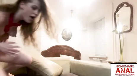 La festa con i suoi amici finisce con una doppia penetrazione!