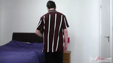 L'ami de son fils est celui qui la baise mieux que son mari.