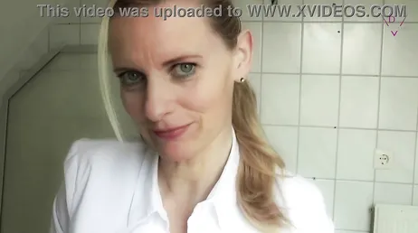 Comme nous aimons voir la mature Dirty Tina baiser très fort..