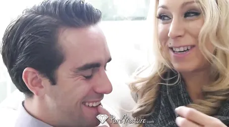 Katie Morgan sabe muito bem como convencer seus clientes.