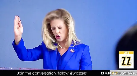Le président enfile ses bottes avec ce secrétaire, ouf !
