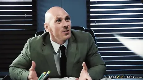 Isis Love e Johnny Sins fanno una bella scopata hardcore!