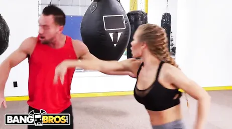 Nicole Aniston sempre transando com seu treinador de boxe..